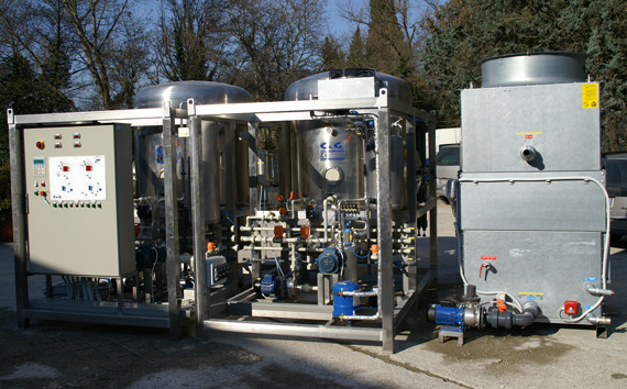C&G ME2系列 双效蒸汽/热水式低温真空蒸发器